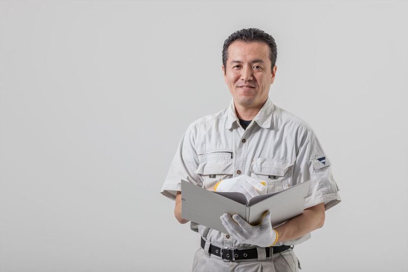 作業服の男性